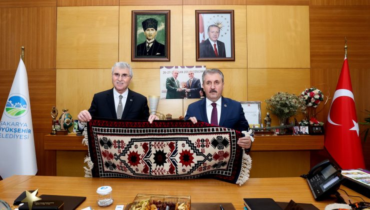 Destici’den Yüce’nin projelerine tam not