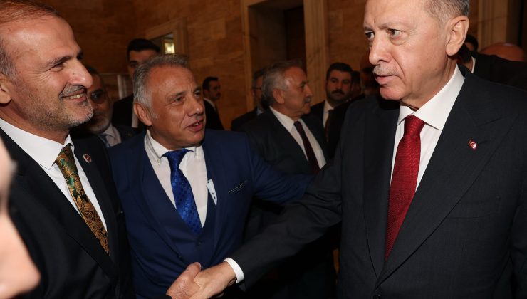 Gup toplantısı öncesi Cumhurbaşkanı Erdoğan’ı karşıladı