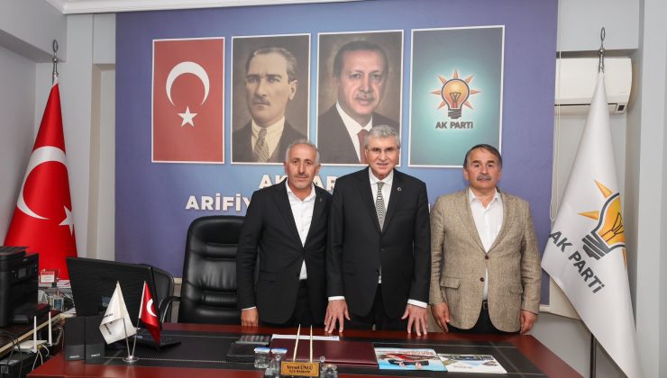 Başkan Ekrem Yüce ile Arifiye’de gerçekleştirilen çalışmaları değerlendirdiler