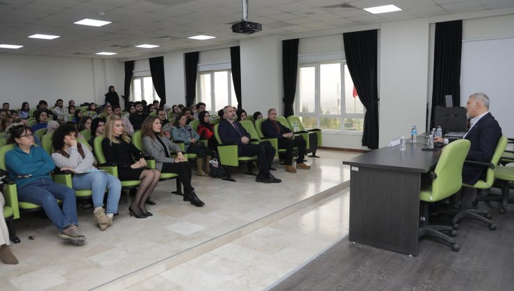 Başkan Altuğ SAÜ’lü Öğrencilerle Bir Araya Geldi