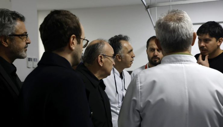 Kazada Yaralanan vatandaşları hastanede ziyaret ettiler