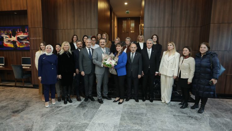 Sakarya İl Kadın ve Genç Girişimciler Kurulları  Hisarcıklıoğlu ile Bir Araya Geldi