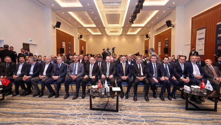 Eski Bakan Mustafa Varank, Arifiye’de ASKON Genel Kuruluna katıldı
