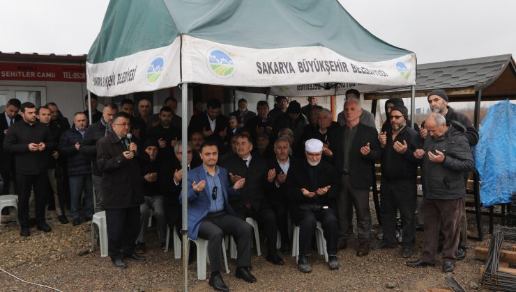 Hanlı Şehitler Camii’nin temeli dualar ile atıldı.