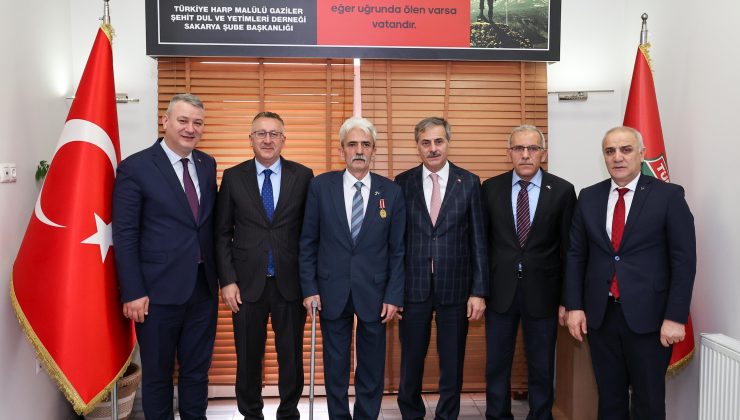 “Şehit yakınları ve gaziler başımızın tacıdır”