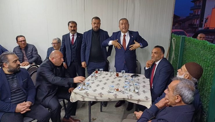 ABP Arifiye Başkan Adayı Muhammet Yaşar Koç ile halkın sorunlarını dinledi.
