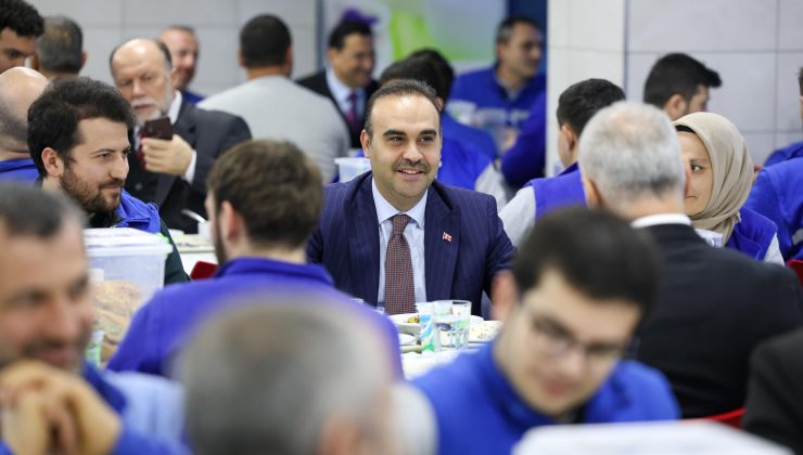 Bakan Mehmet Fatih Kacır,iftarını ilçemizde açtı