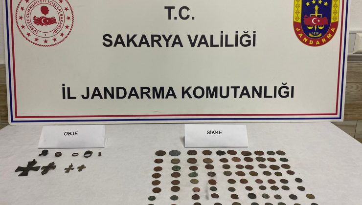Üzerinde 91 tarihi sikke ve objeyle yakalandı