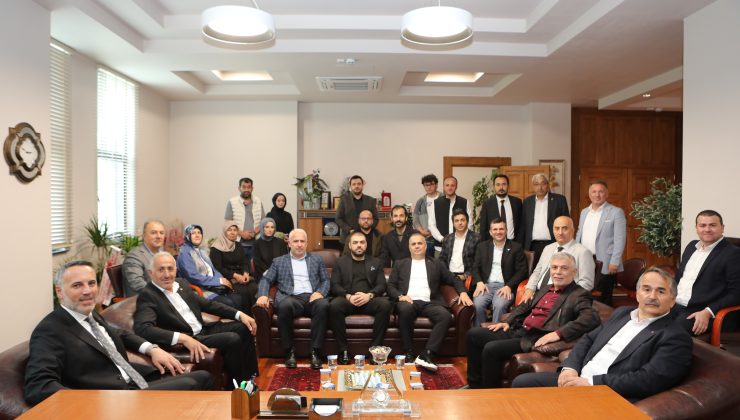 Başkan Karakullukçu,Ak Parti İl Yönetimini Belediyede ağırladı