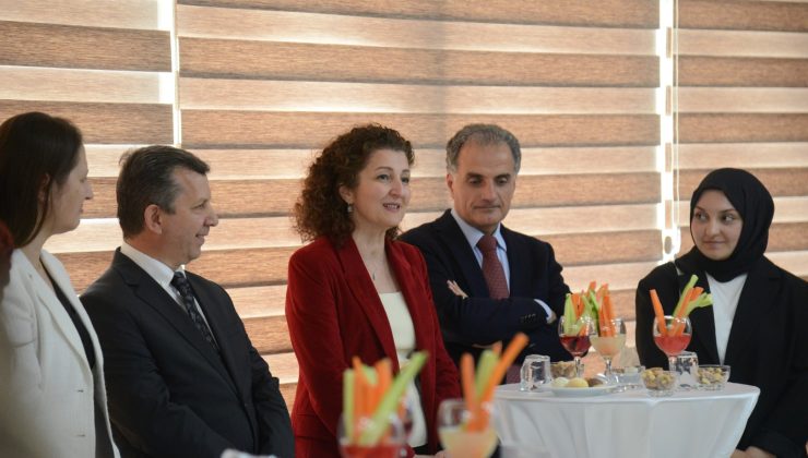 TÜRKİYE’DE BİR İLK: İŞ HAYATINDA KADIN MİKRO YETERLİLİK PROGRAMI