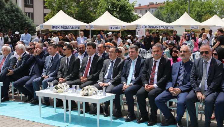 “Türk Kültürü Tanıtım Günleri” açılış programı Arifiye İlçemizde gerçekleşti.