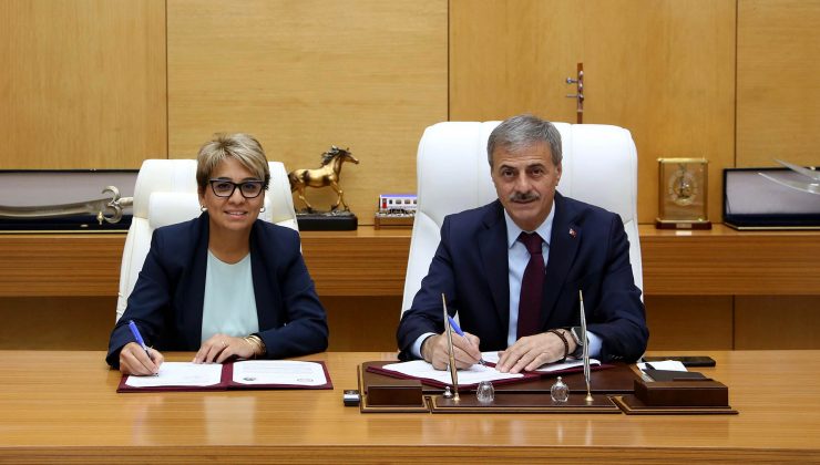 Başkan Alemdar adli yardım protokolüne imzayı attı
