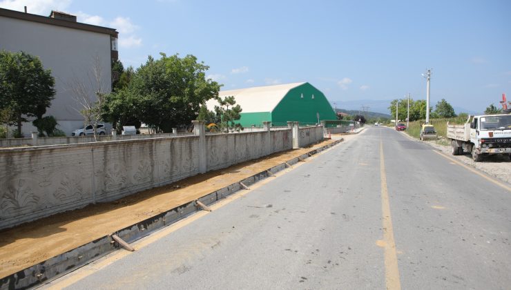 Siteler Caddesinde Kaldırım çalışmaları başladı