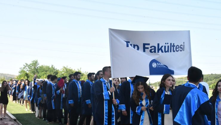 SAÜ’de Tıp Fakültesi mezuniyet töreni gerçekleşti