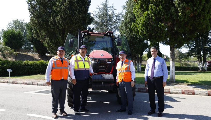 Vali Yaşar Karadeniz, BAŞAK Traktör fabrikasını ziyaret etti