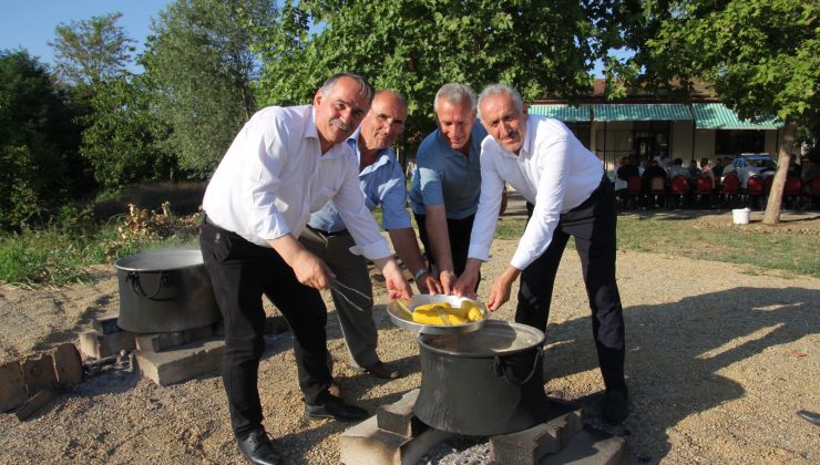 Karaçomaklar Mahallesinde Mısır pişirme etkinliği