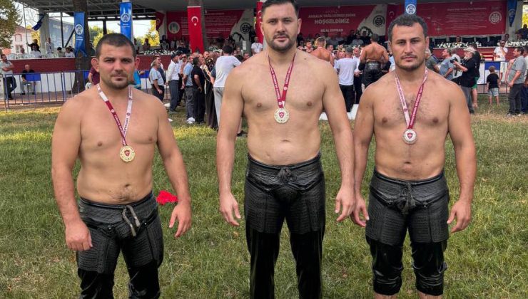 Sakarya’nın pehlivanları Tarihi Akbalık Güreşleri’ne damga vurdu