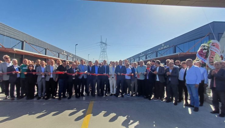 Sakarya Oto Ticaret Merkezi ilçemizde görkemli bir törenle hizmete açıldı