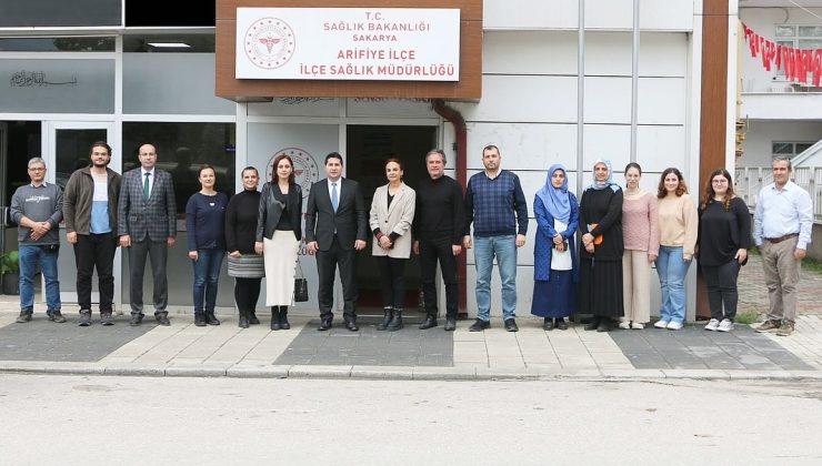 Arifiye İlçe Sağlık Müdürlüğünü ziyaret etti.