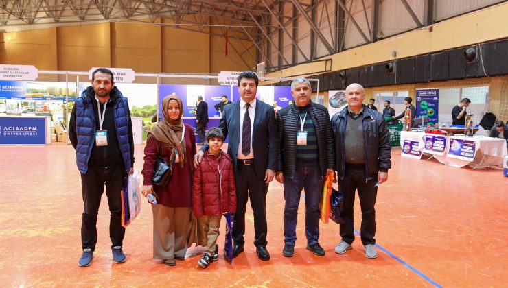 22 üniversitenin katıldığı fuara ev sahipliği yaptı