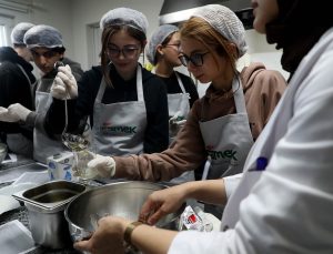 Gastronomide ilk adımı SAMEK Mutfak Atölyesi’nde attılar