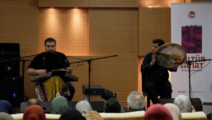 Sedat Anar ‘Şeyh Galip’ tınılarıyla büyüledi