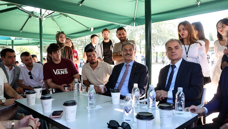 Yusuf Alemdar üniversite öğrencileriyle müjdeyi paylaştı