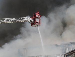 Her dakika, her saniye teyakkuzdalar