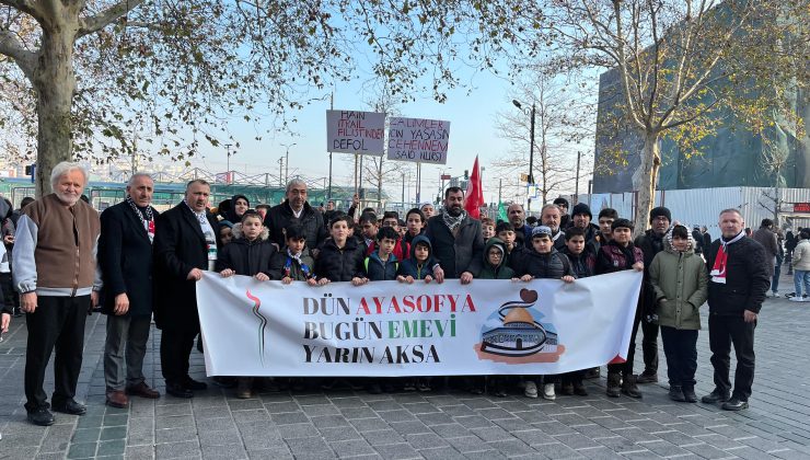 Yeni yılın ilk sabahında Galata Köprüsü’ne gittiler