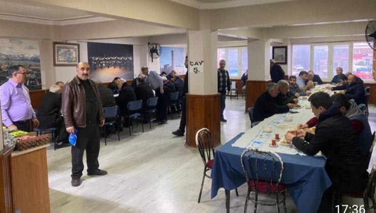 Arifiye Erzurumlular Derneğinde Kahvaltılı buluşma