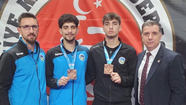 Abdullah ve Arel Ankara’da podyuma çıktı