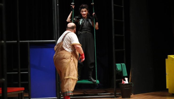 2025’in ilk sahnesi çocukların kahkahalarıyla geçti