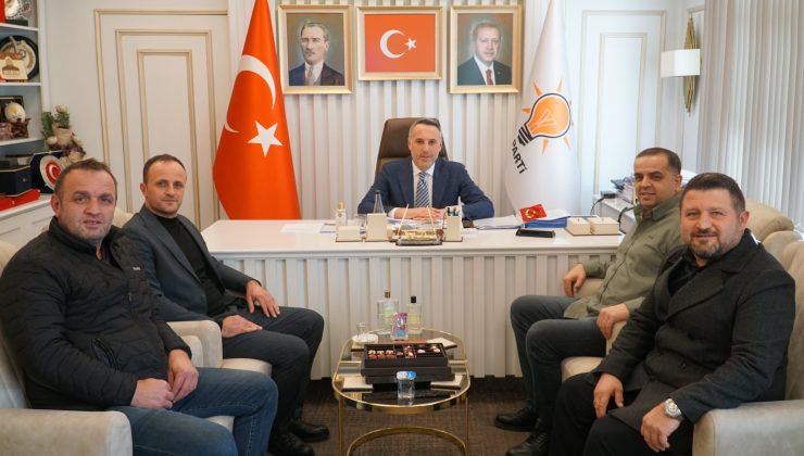Arifiye’den Başkan Tever’e Özel hediyeler ile ziyaret