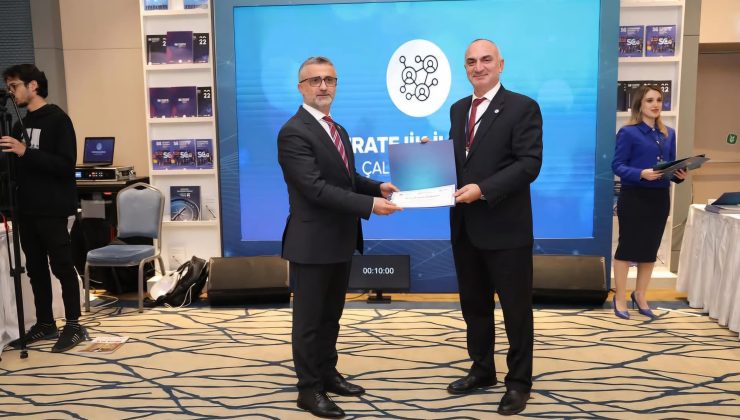 Prof. Dr. Aydın Yılmazer, 2. İletişim Şurası’nda Sakarya’yı temsil etti