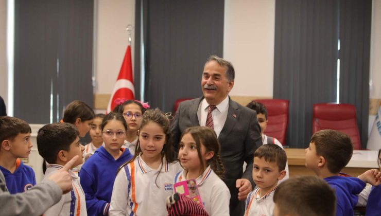 Başkan Karakullukçu, İlkokul Öğrencilerini misafir etti