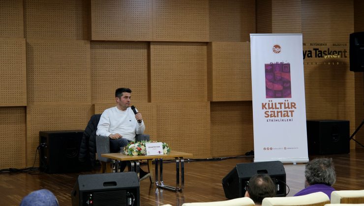 “Edebiyat sadece estetik bir uğraş değildir”