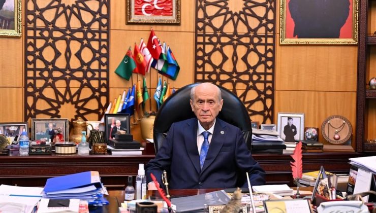 MHP Lideri Devlet Bahçeli, iki aylık aranın ardından makamında