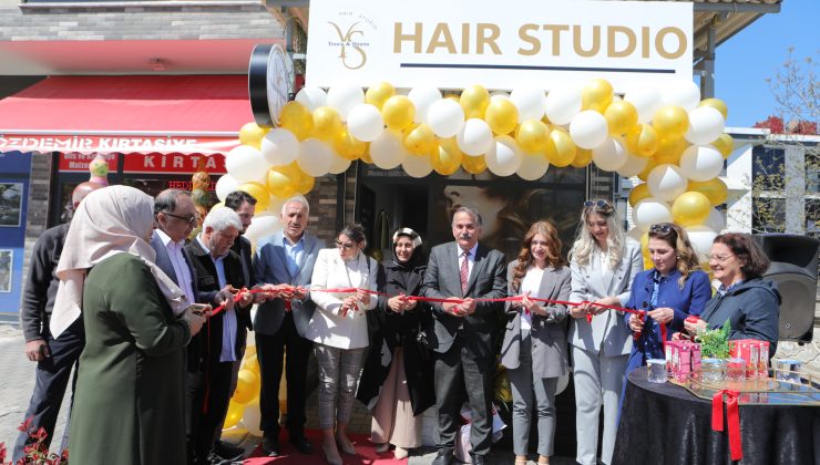 Hair Studio ilçemizde hizmete açıldı.