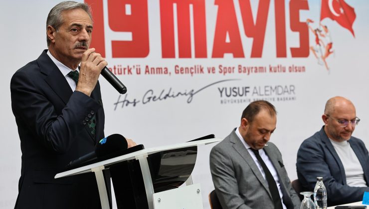 Başkan Yusuf Alemdar, sporun şampiyonlarıyla buluştu