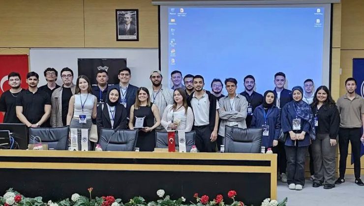 Teknoloji Zirvesi’nde SUBÜ öğrencileriyle buluştular