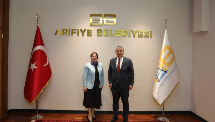 Bakan Yardımcısı Dr. Sevim Sayım Madak, Arifiye Belediyesi’ni ziyaret etti.
