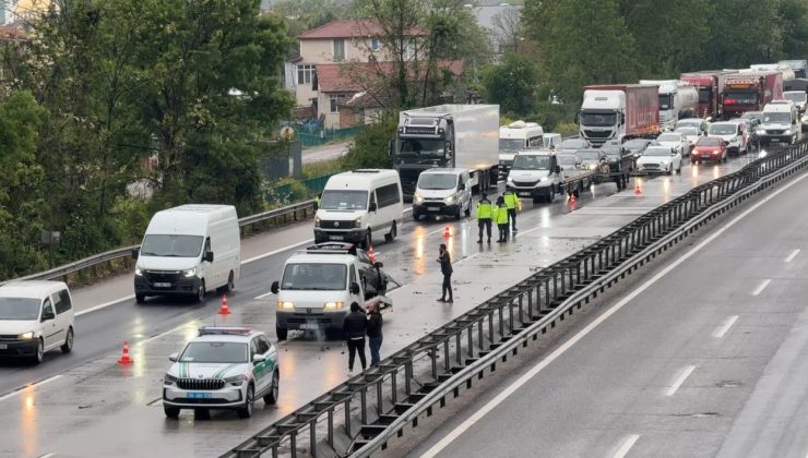Anadolu Otoyolu Arifiye geçişinde yağmur ile kazalar yaşandı