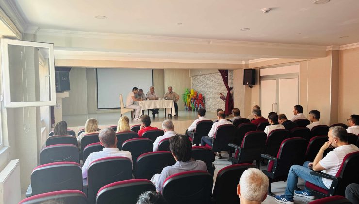 Okul Müdürleri toplantıda buluştu