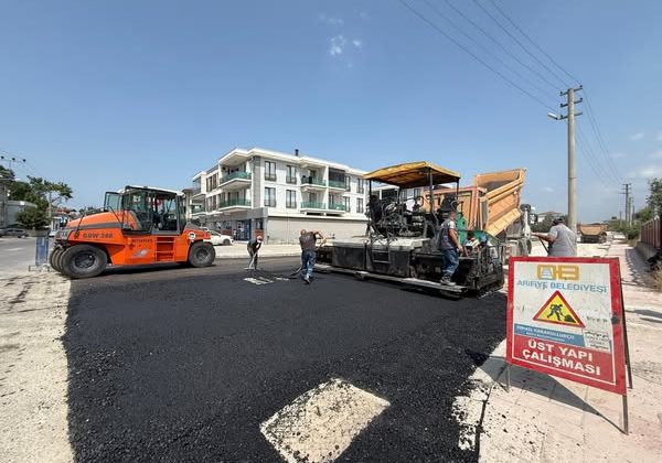  Osmangazi Caddesinde Asfalt Çalışmaları başladı.
