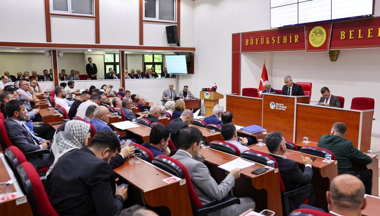 Büyükşehir Meclisinde 64 gündem maddesi karara bağlandı.