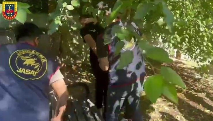 Saklandığı bungalovda jandarma ekiplerince yakalandı.