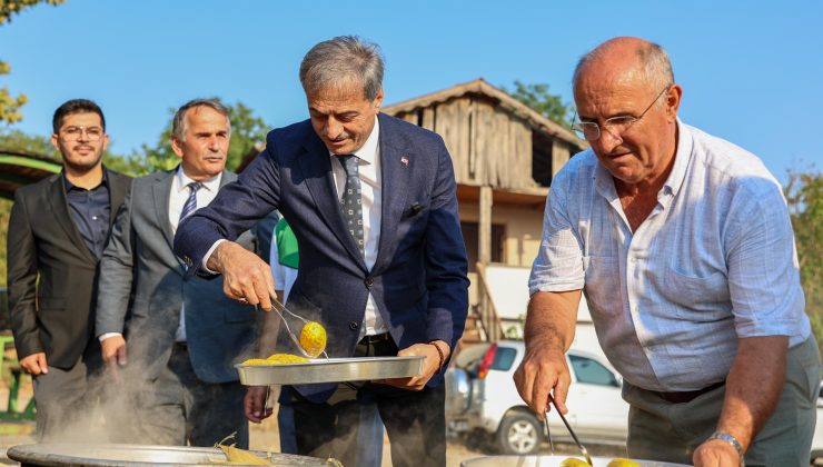 Karaçomaklar’da Geleneksel  Mısır pişirme etkinliği gerçekleşti