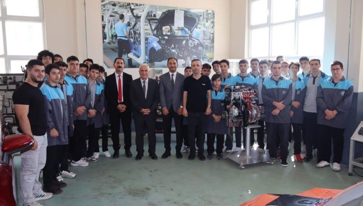 İlçe Milli Eğitim Müdüründen Eğitim Kurumlarına Ziyaret