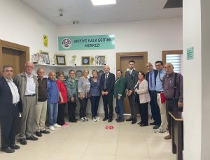 CHP Arifiye’de Başkan Gökpınar Güven Tazeledi