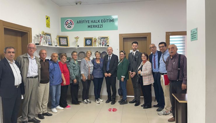 CHP Arifiye’de Başkan Gökpınar Güven Tazeledi